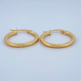 Hoop Earrings Mary 1.55gr / 1in / 18K Gold $