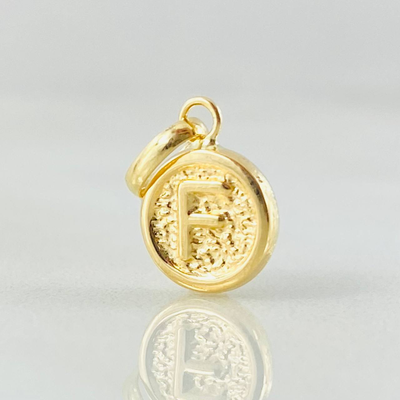 Pendant Letter F 0.35gr / 0.5in / 18K Gold
