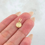 Dije Letra U 0.4gr / 1/2 in / Oro Amarillo 18K