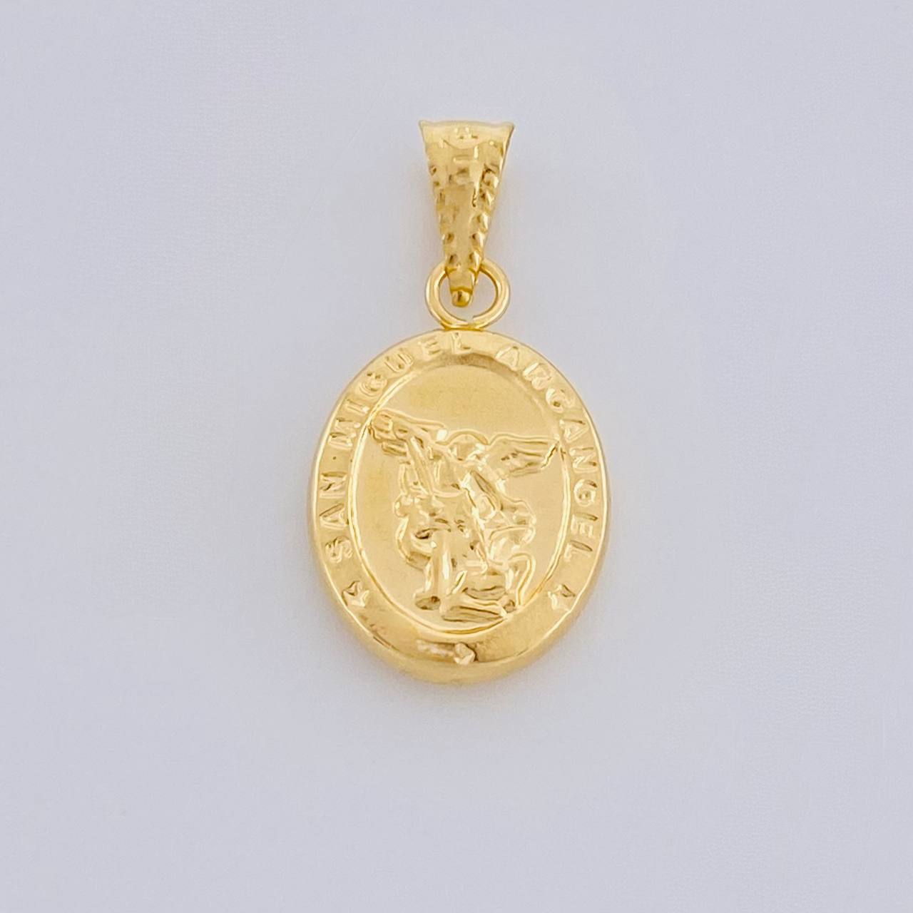 Dije San Miguel Arcangel 0.95g / 1 in Oro Amarillo 18K