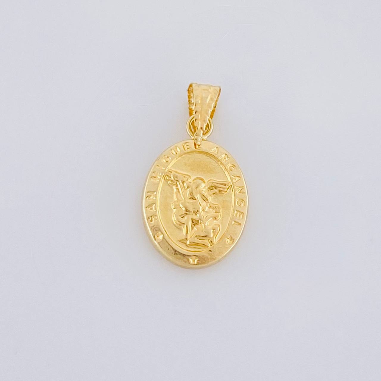 Dije San Miguel Arcangel 0.65g / 3/4 in Oro Amarillo 18K