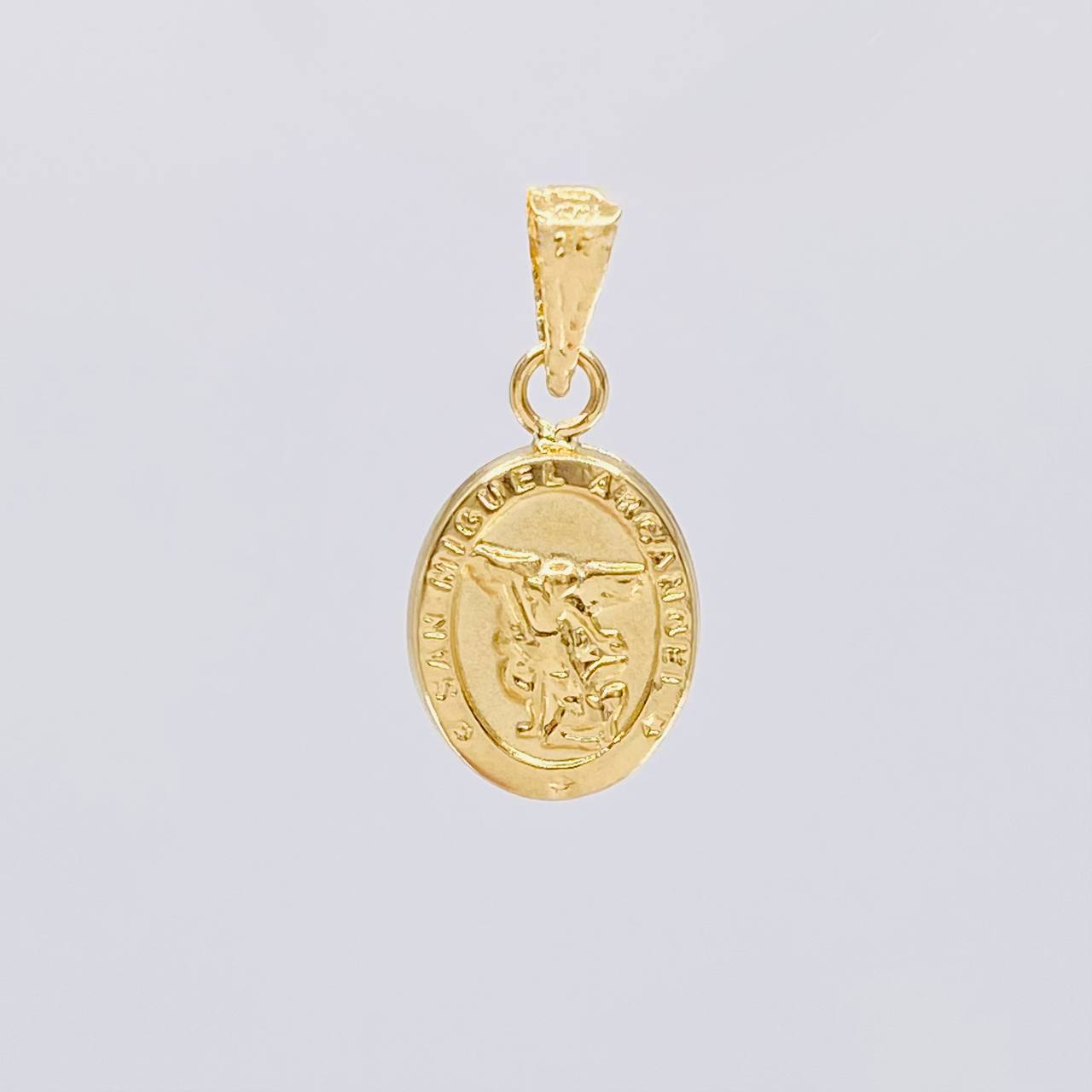 Dije San Miguel Arcangel 0.5g / 3/4 in Oro Amarillo 18K