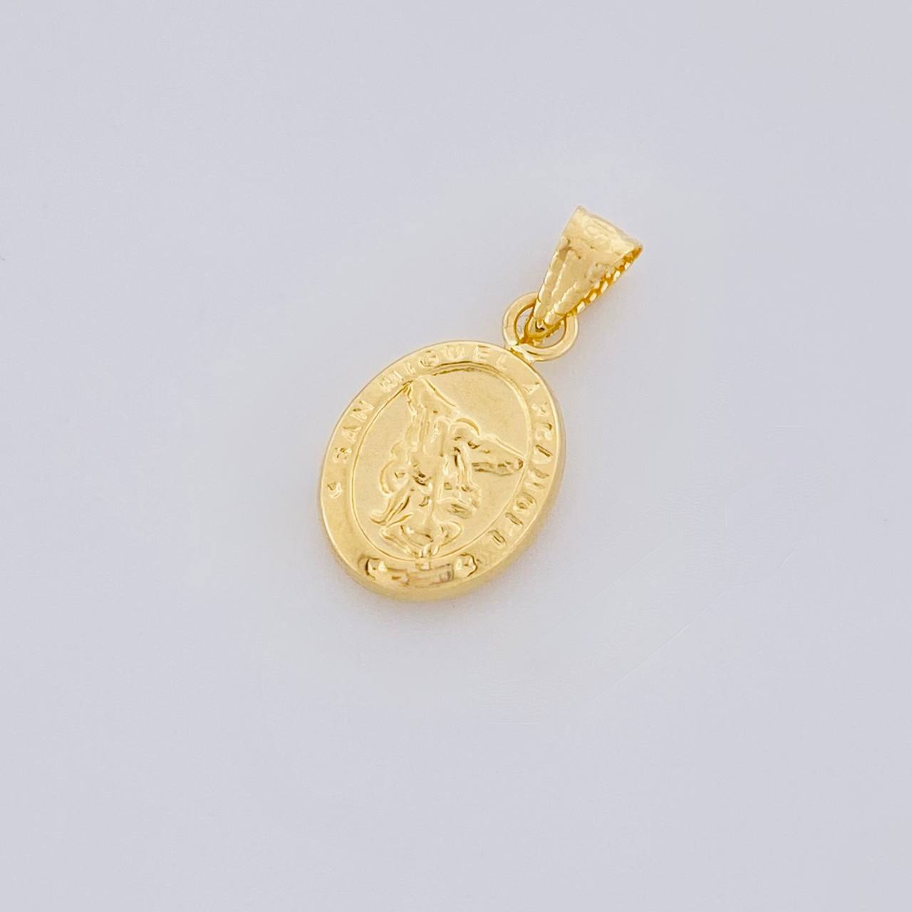 Dije San Miguel Arcangel 0.5g / 3/4 in Oro Amarillo 18K