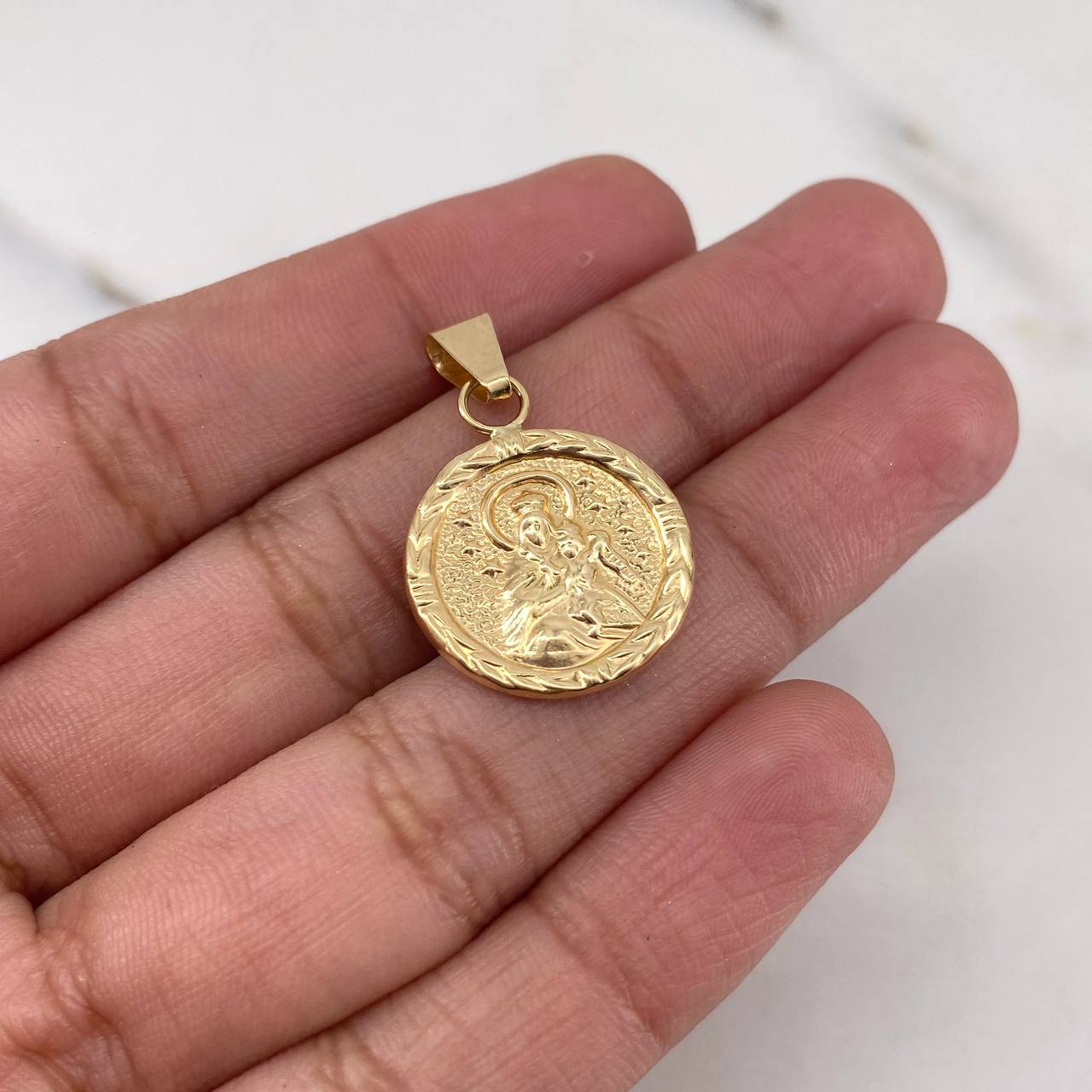 Pendant Virgin of Carmen 1.55gr / 2.7cm / Stamped 18K Yellow Gold &