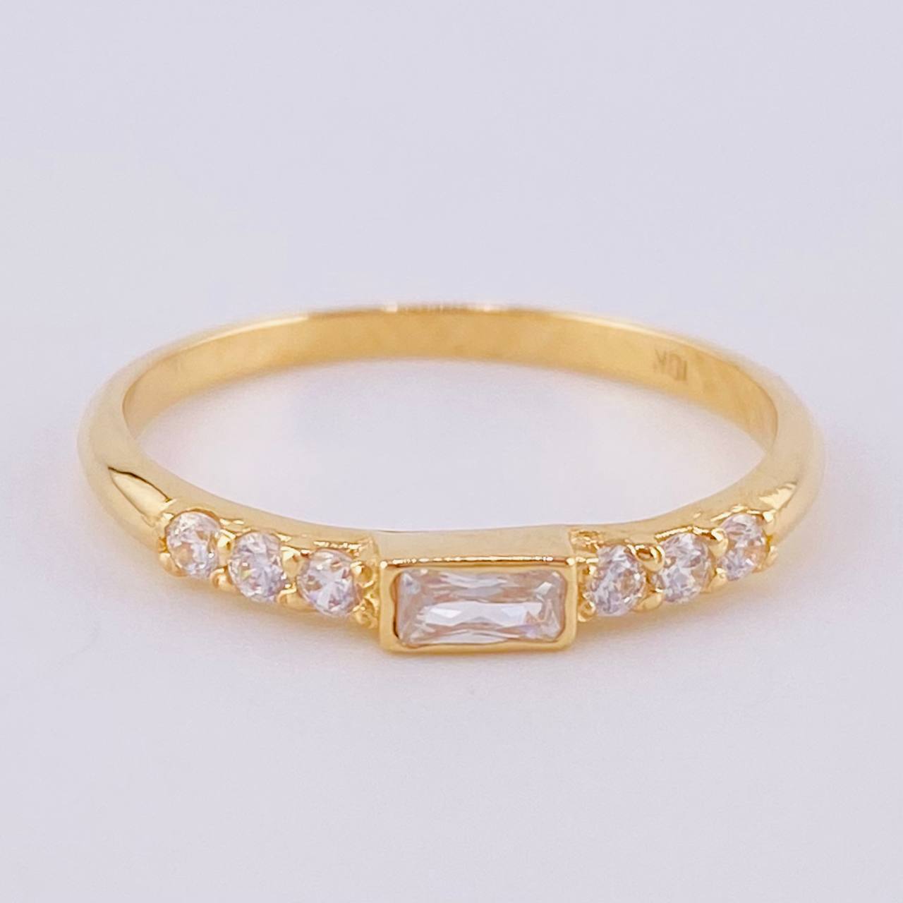 Anillo Baguette Seis Estrellas 1.55gr / T6 1/2 / Oro Amarillo 18K ©