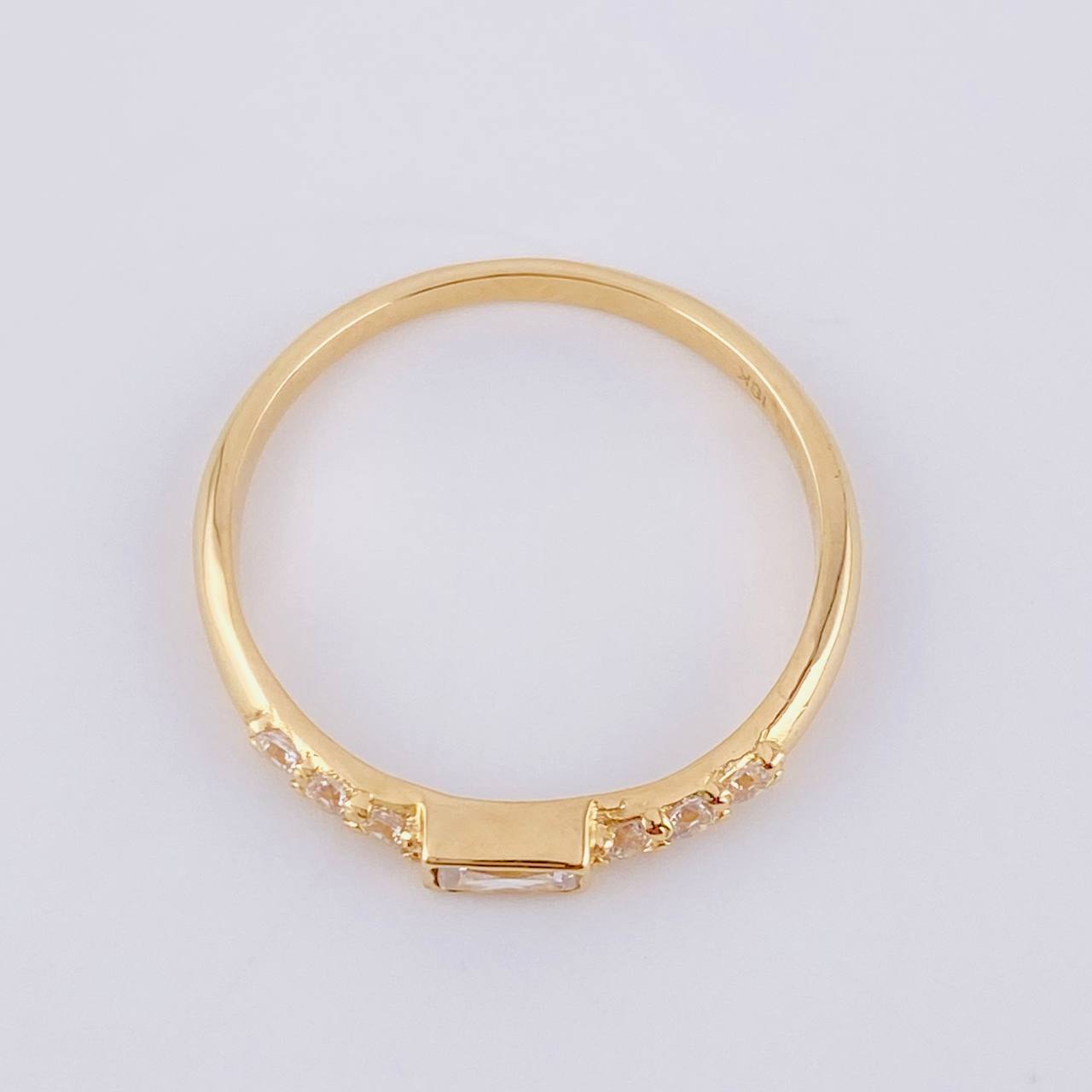 Anillo Baguette Seis Estrellas 1.55 g / T7 Oro Amarillo 18K