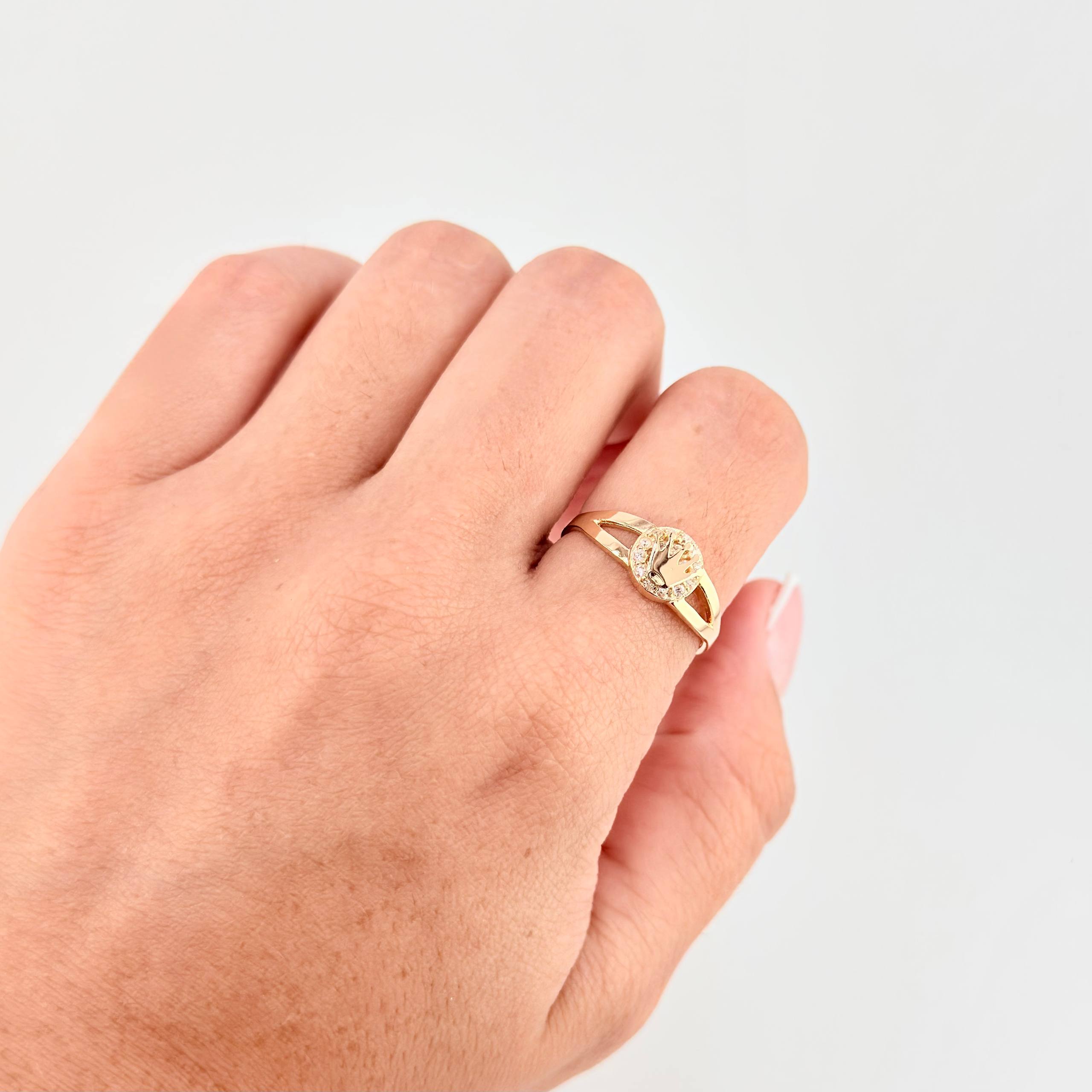 Anillo Ovalo Corona 2.45 g / T6 1/2 Oro Amarillo 18K