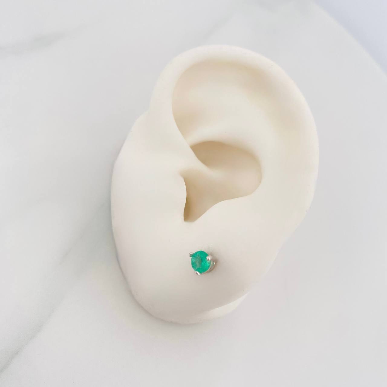 Topos Circulo Esmeralda 60 Pts 0.8 g / in / 4.6 mm Plata 925