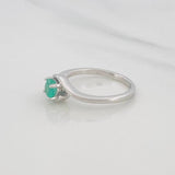 Emerald Solitaire Ring 41 Pts 2.05 g / T5 1/2 Silver 925