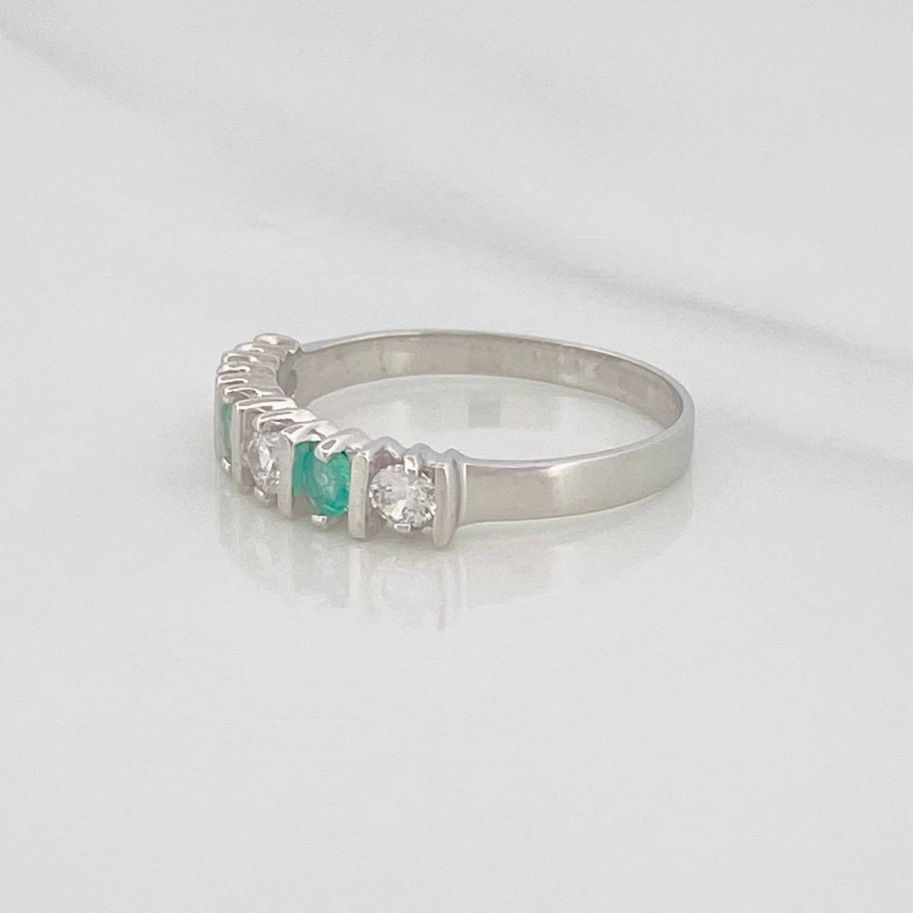 Anillo Acordion Esmeralda 28 Pts 1.55 g / T6 Plata 925