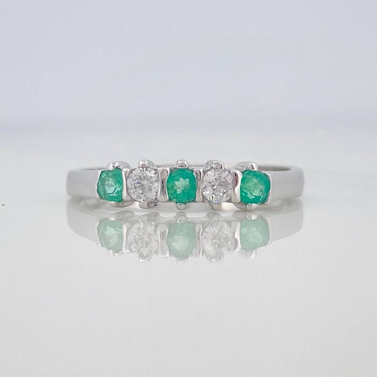 Accordion Ring Emerald 24 Pts 1.5 g / T8 1/2 Silver 925