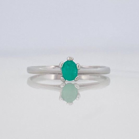 Anillo Ovalo Esmeralda 28 Pts 1.25 g / T7 1/4 Plata 925