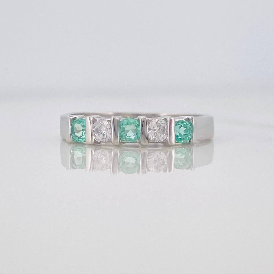 Anillo Acordeón Esmeralda 24 Pts 1.6 g / T6 1/4 Plata 925