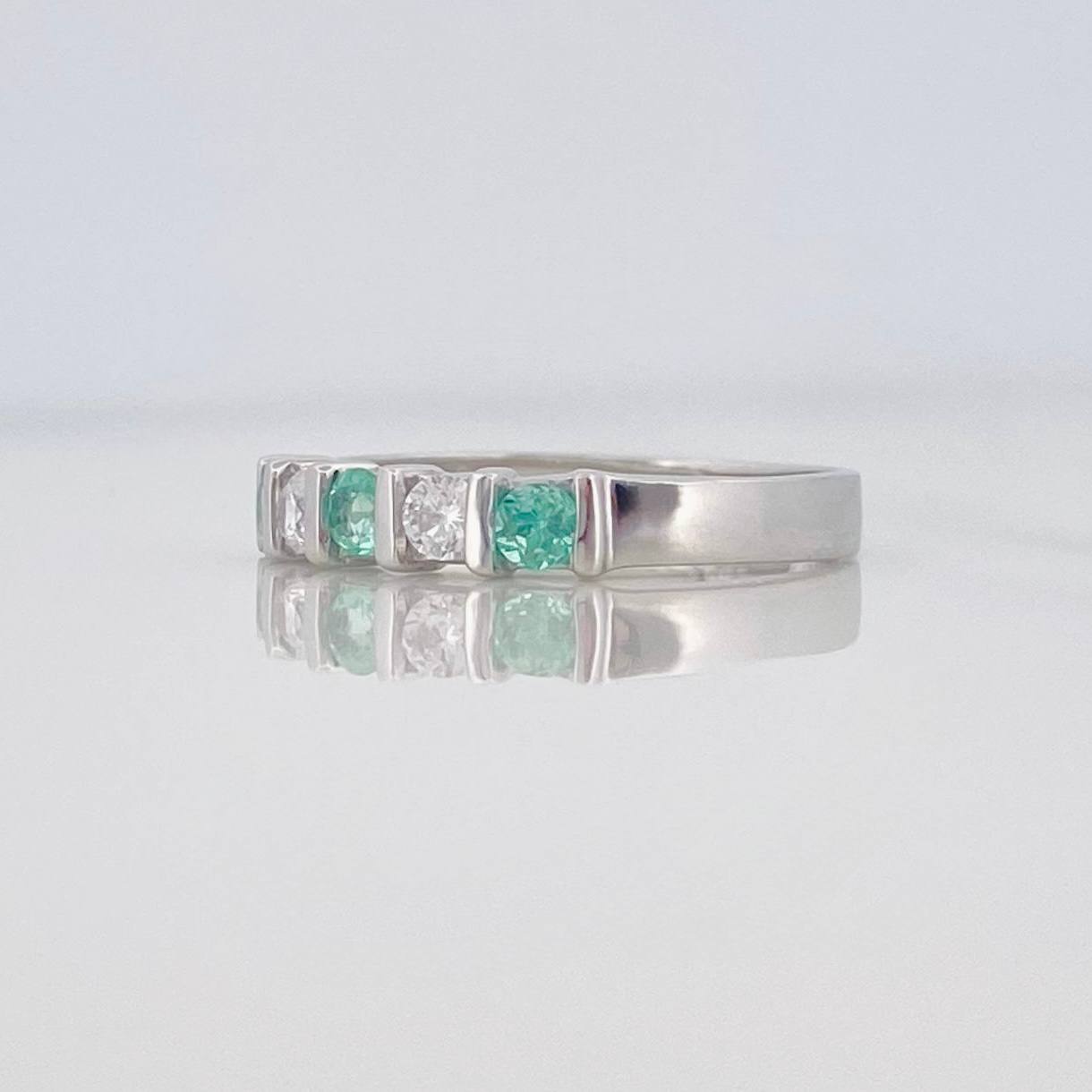 Anillo Acordeón Esmeralda 24 Pts 1.6 g / T6 1/4 Plata 925
