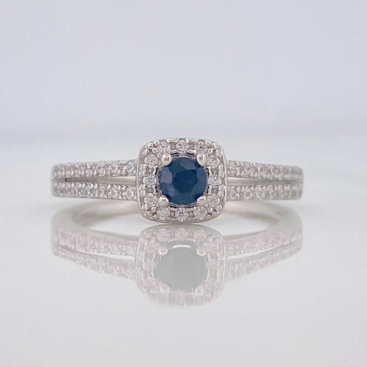 Square Halo Sapphire Ring 17 Pts 1.65 g / T6 1/2 Silver 925