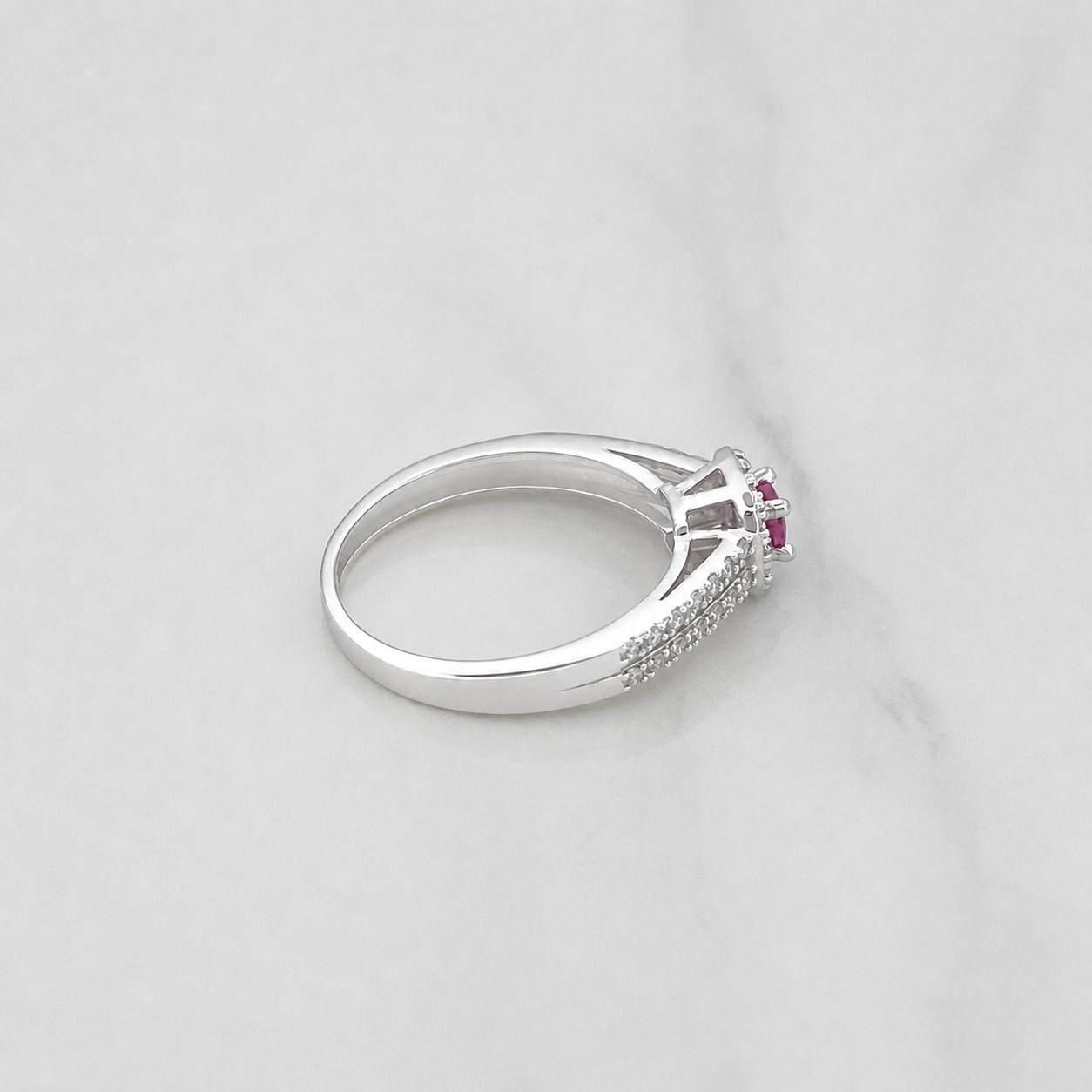 Square Halo Ring Ruby 21 Pts 1.75 g / T6 Silver 925