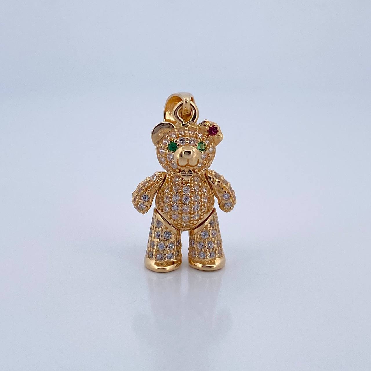 Pendant 4.7gr / 1.2in / 18K Gold &