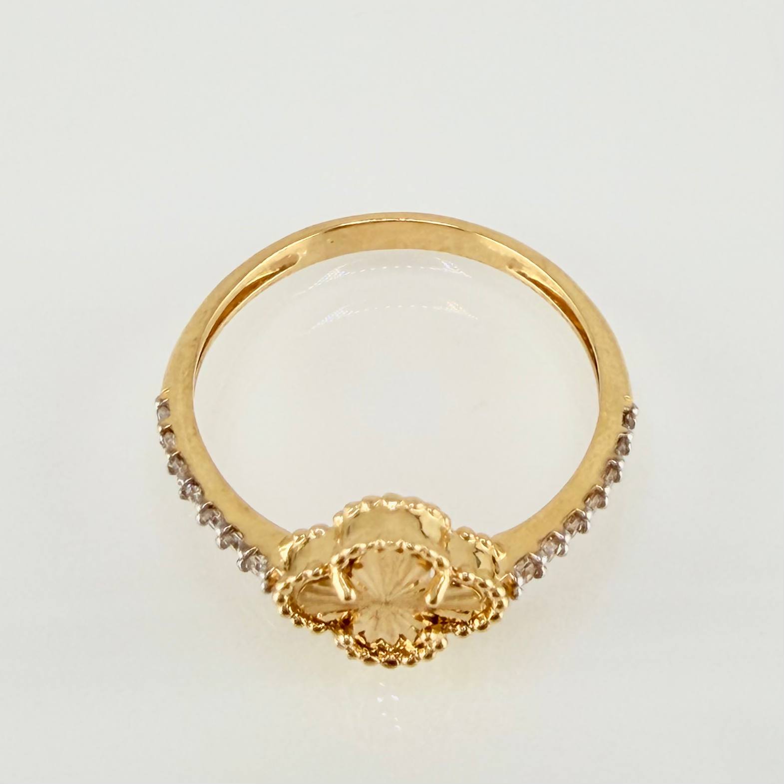 Anillo Trebol Dorado Tupido 2.05gr / T6 1/4 / Oro Amarillo Nac.Esp. 18K ©
