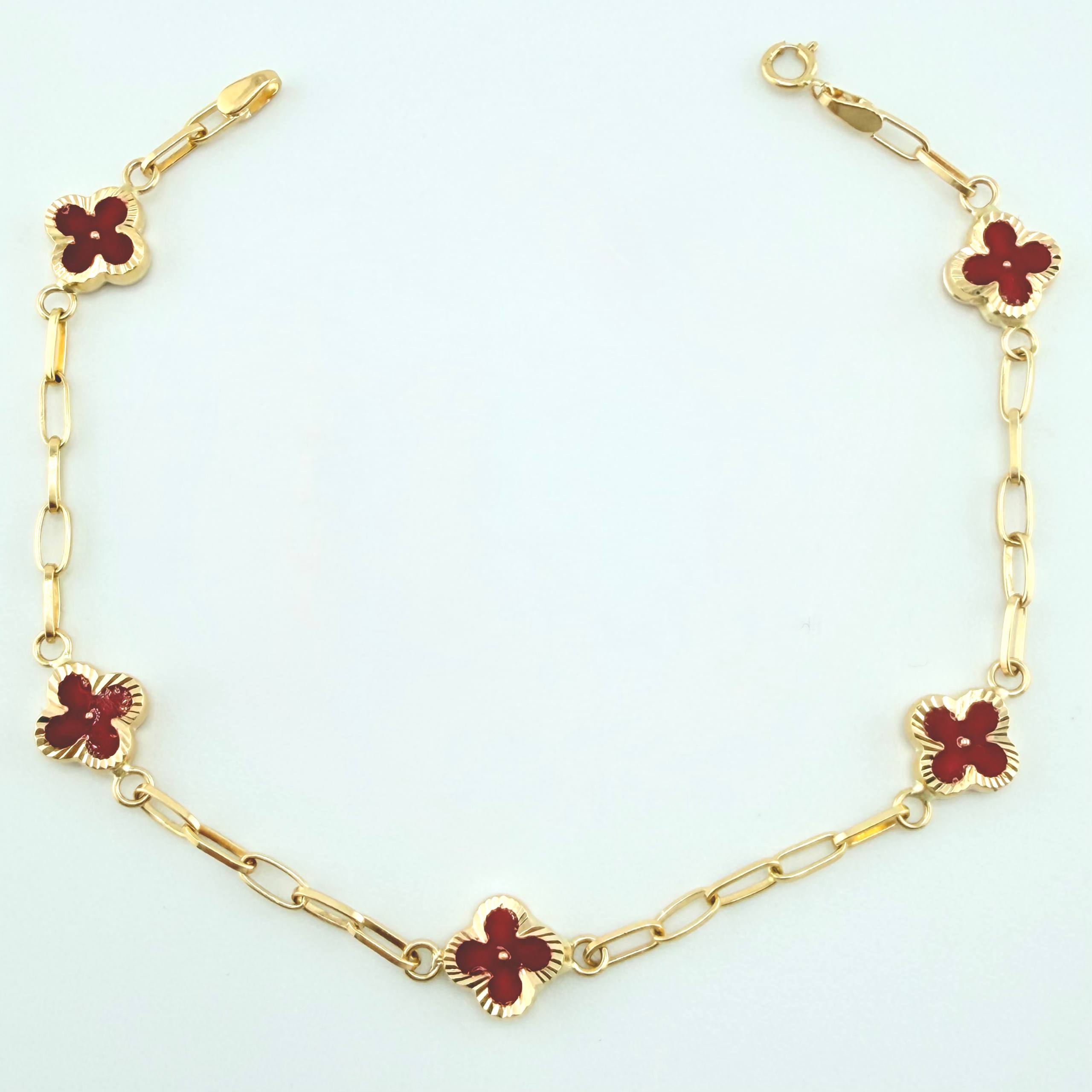 Pulso Cajon Trebol Rojo 3.4gr / 7 in / 8.1mm Oro Amarillo 18K