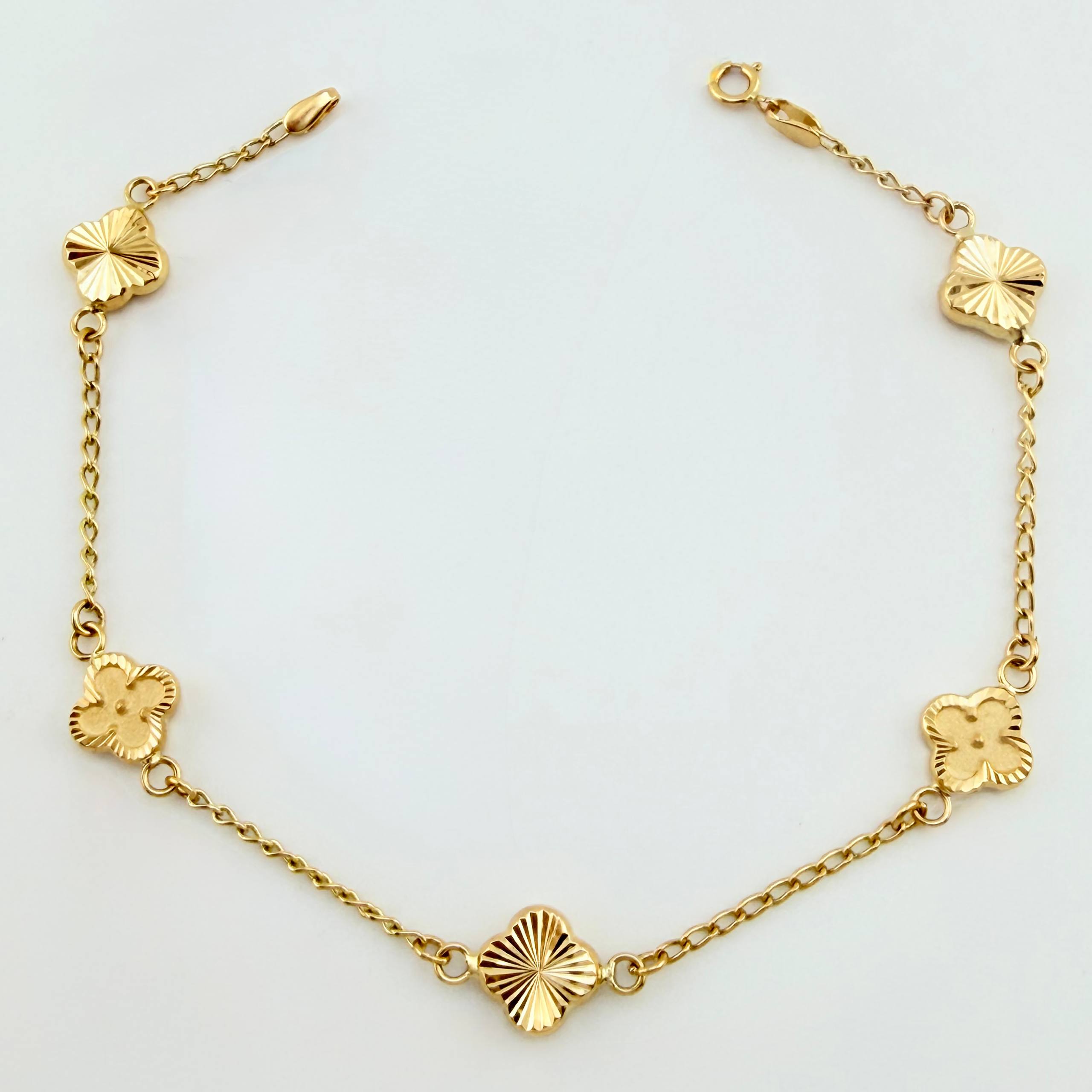 Classic Link Bracelet Golden Clover 3.15gr / 7 1/2 in / 8.2mm 18K Yellow Gold