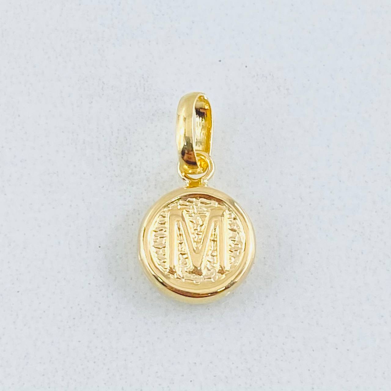 Pendant Letter M 0.35gr / 0.6in / 18K Gold