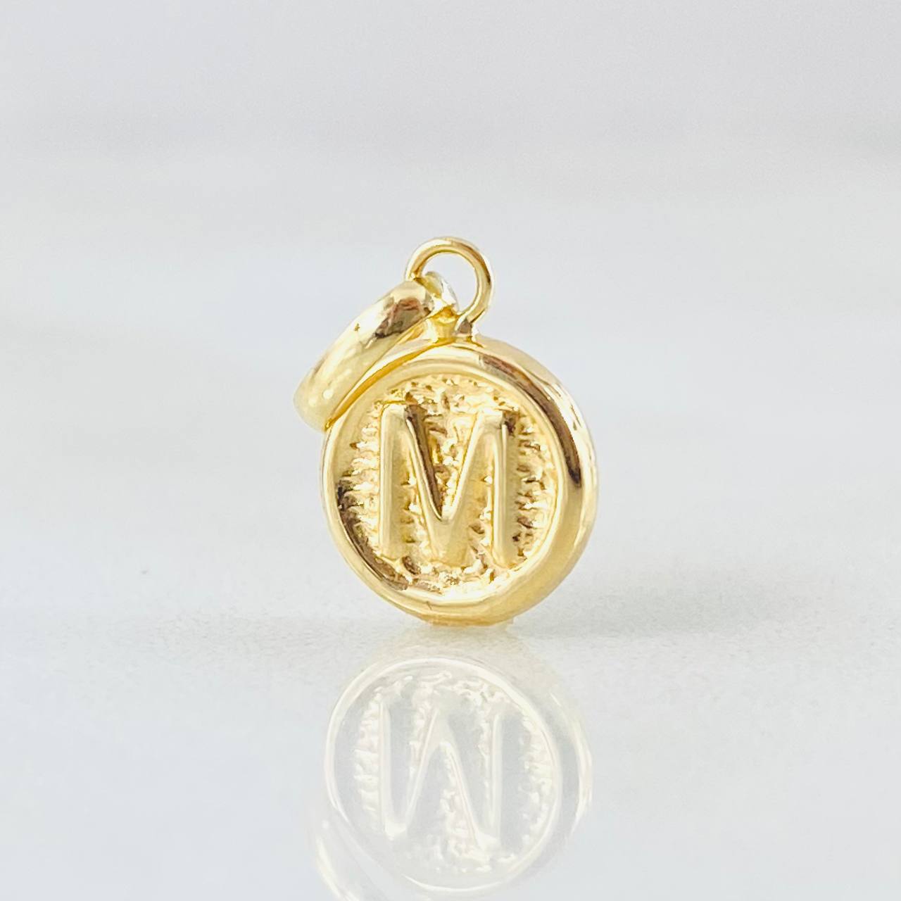Pendant Letter M 0.35gr / 0.6in / 18K Gold