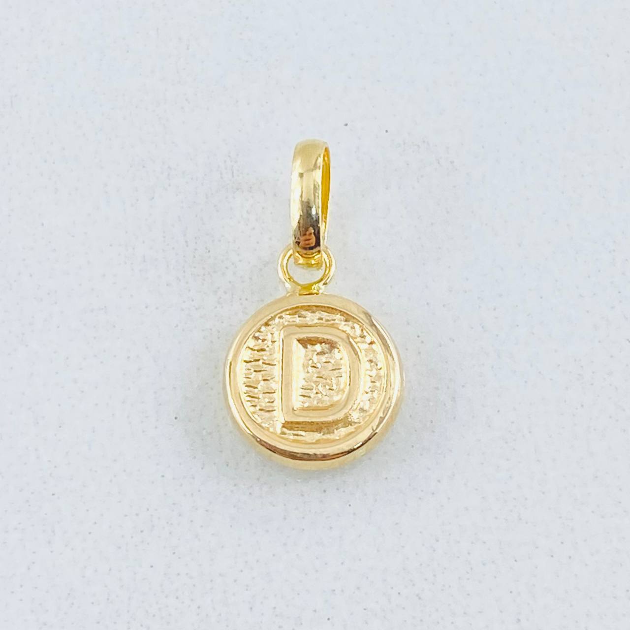 Pendant Letter D 0.35gr / 0.6in / 18K Gold