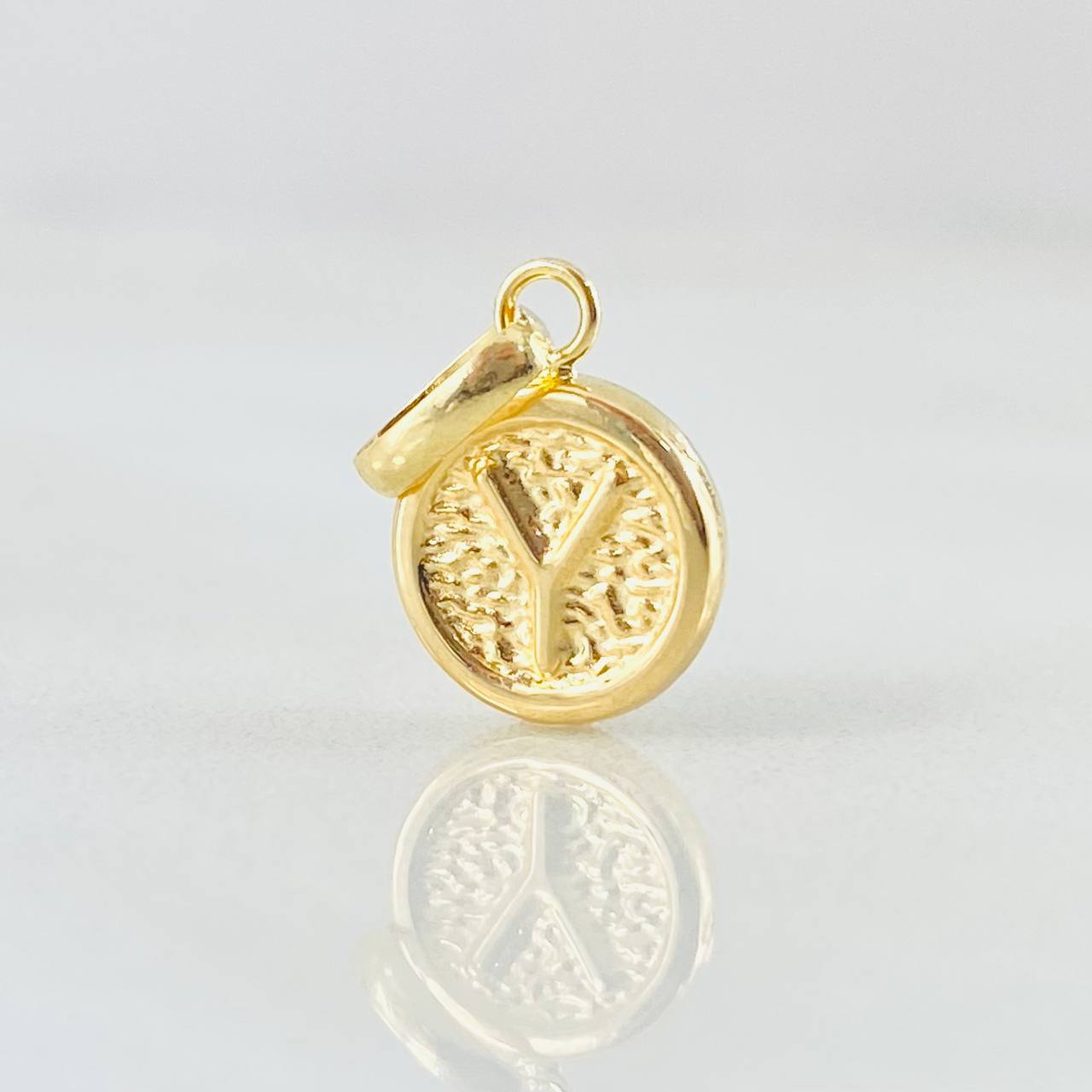 Dije Letra Y 0.4gr / 1/2 in / Oro Amarillo 18K