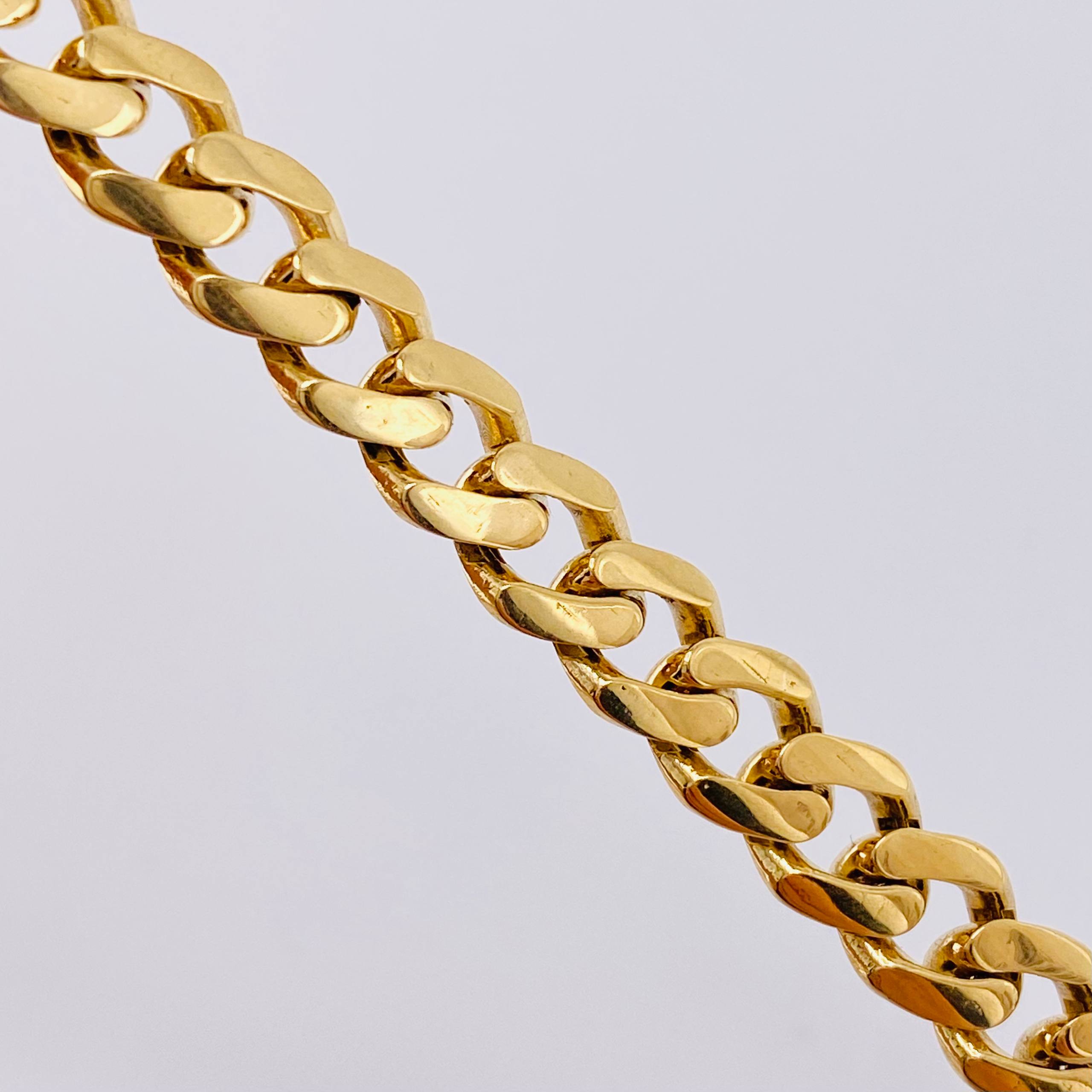 Cuban Links 31.3gr / 23 1/2 in / 6.8mm 18K Yellow Gold +1 *