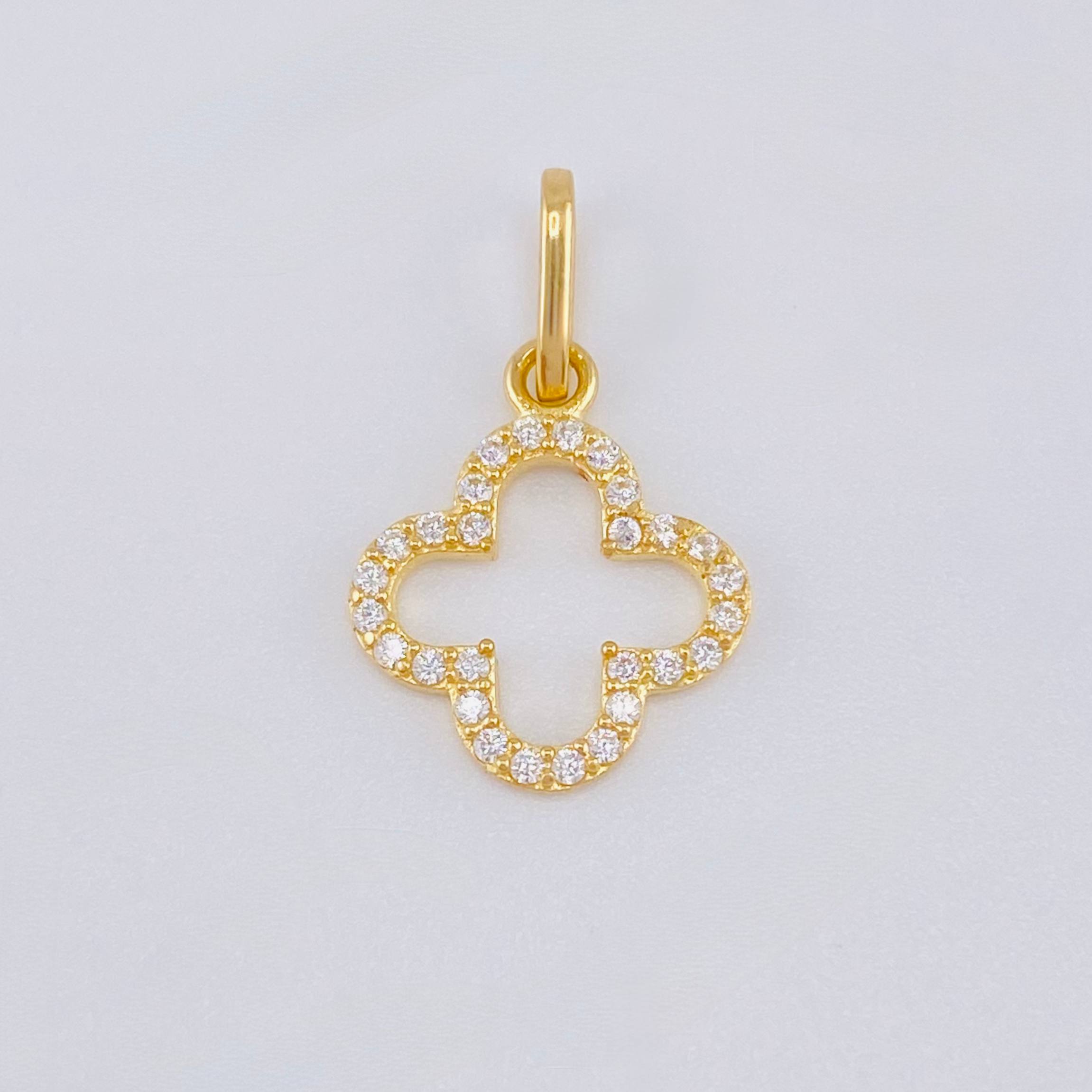 Dije Crúz Suiza 0.65 g / 3/4 in Oro Amarillo 18K