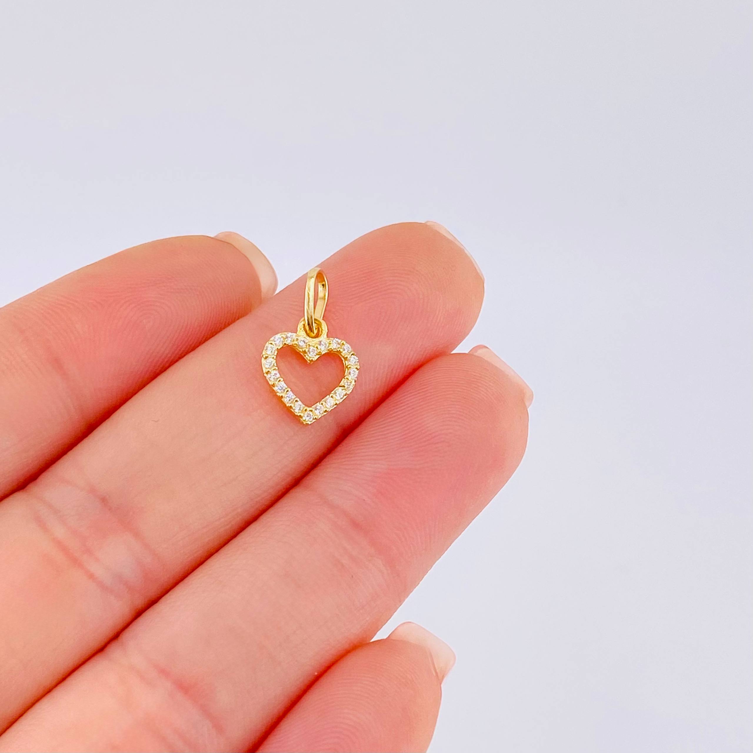 Heart Silhouette Pendant 0.45gr / 3/4 in / 18K Yellow Gold *