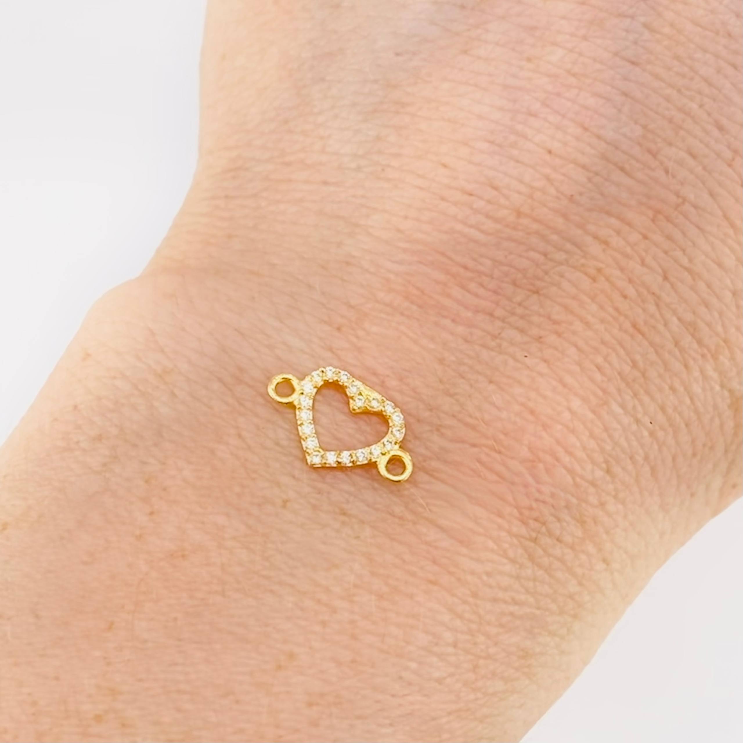 Charm Heart Silhouette 0.4gr / 1/2 in / 18K Yellow Gold *