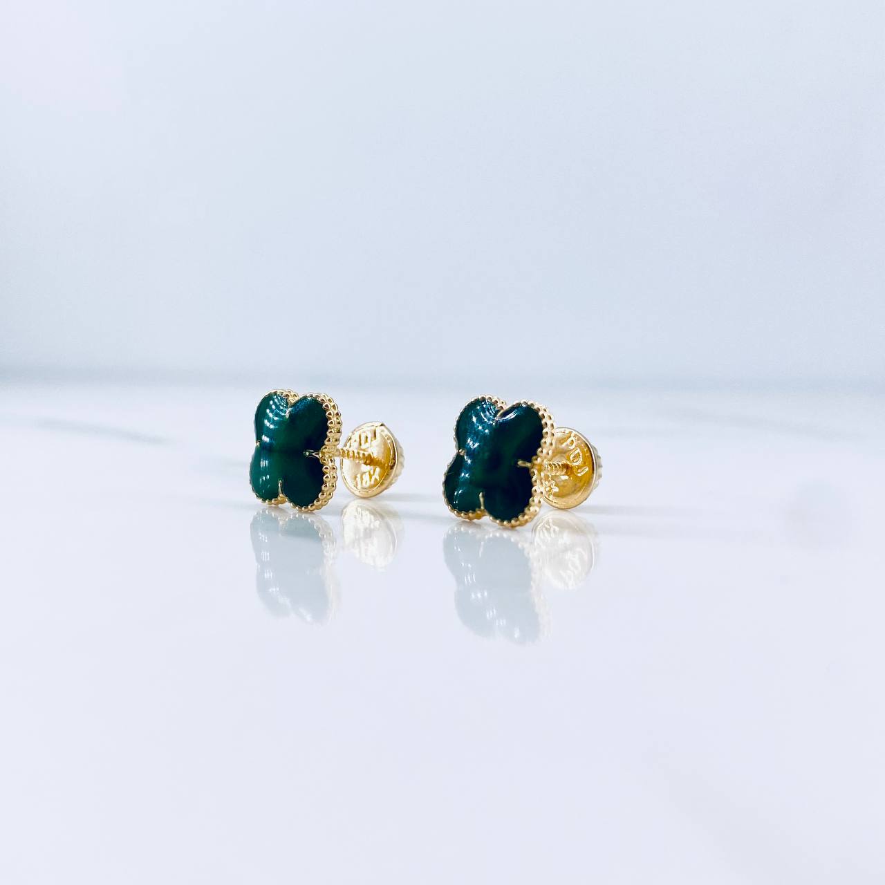 Topos Trebol  1.25gr / 8mm Resina Verde Oro Amarillo 18K &