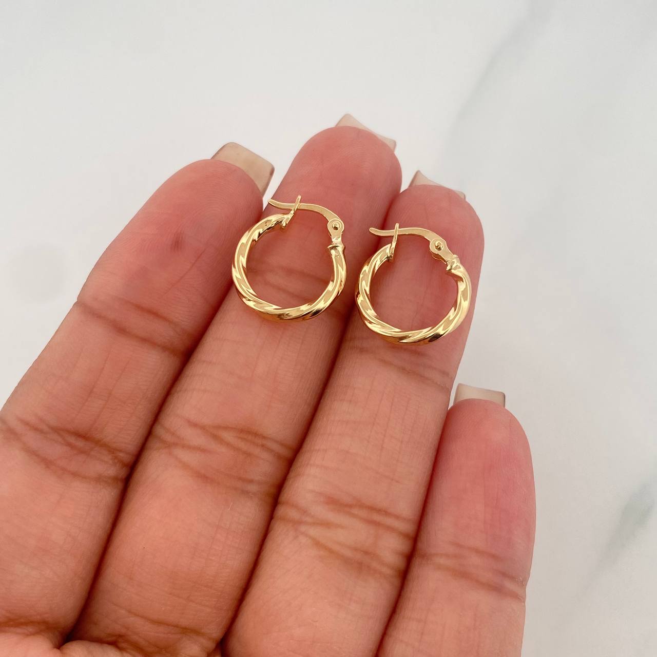 Candongas Kari 1.1 g / 3/4 in Oro Amarillo 18K