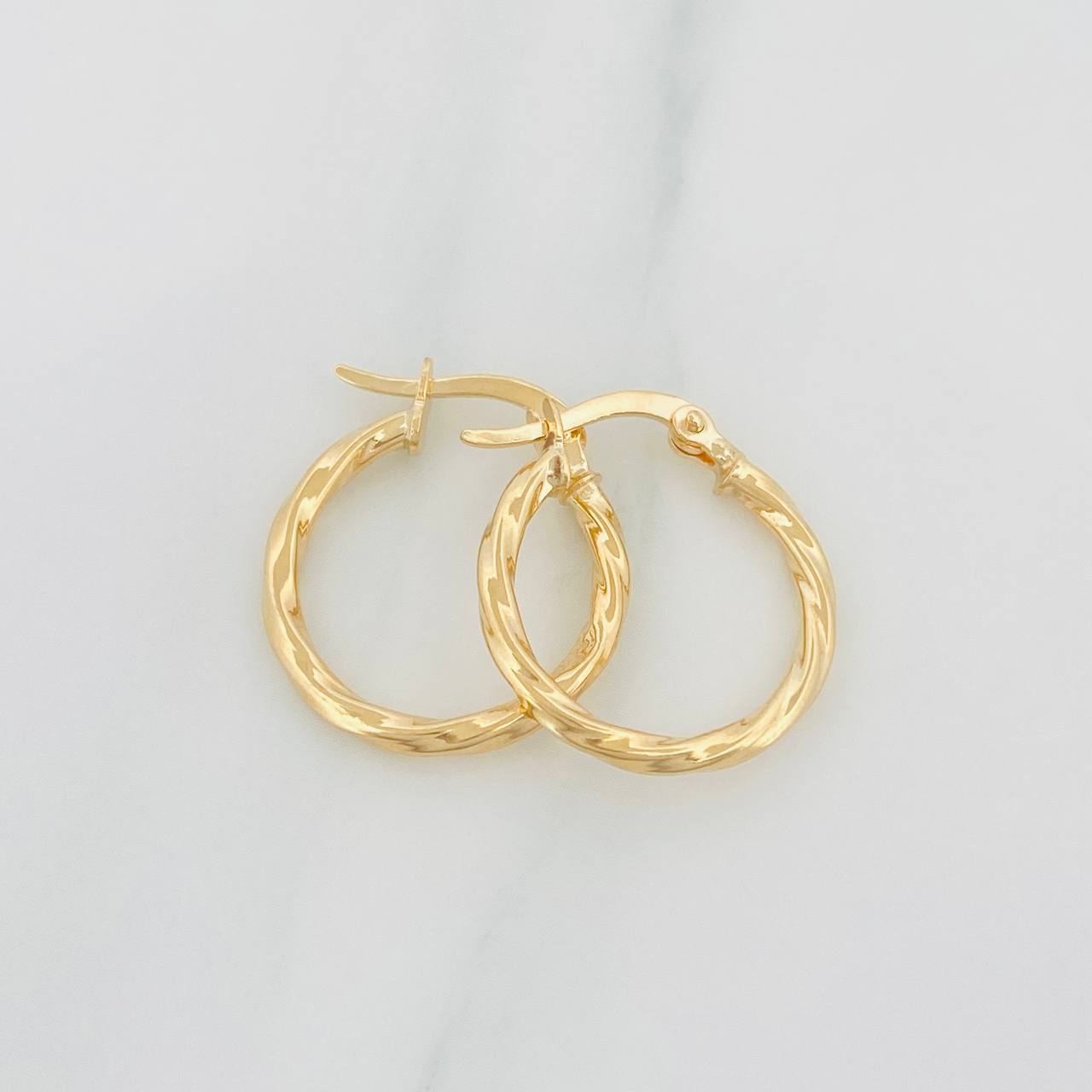 Candongas Kari 1.35 g / 3/4 in Oro Amarillo 18K