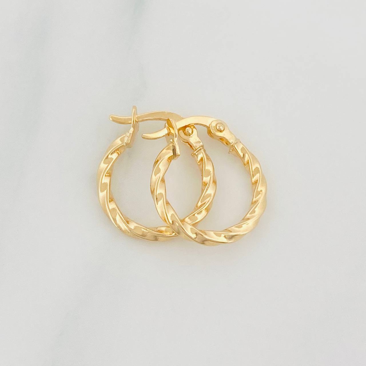 Candongas Kari 0.85 g / 1/2 in Oro Amarillo 18K