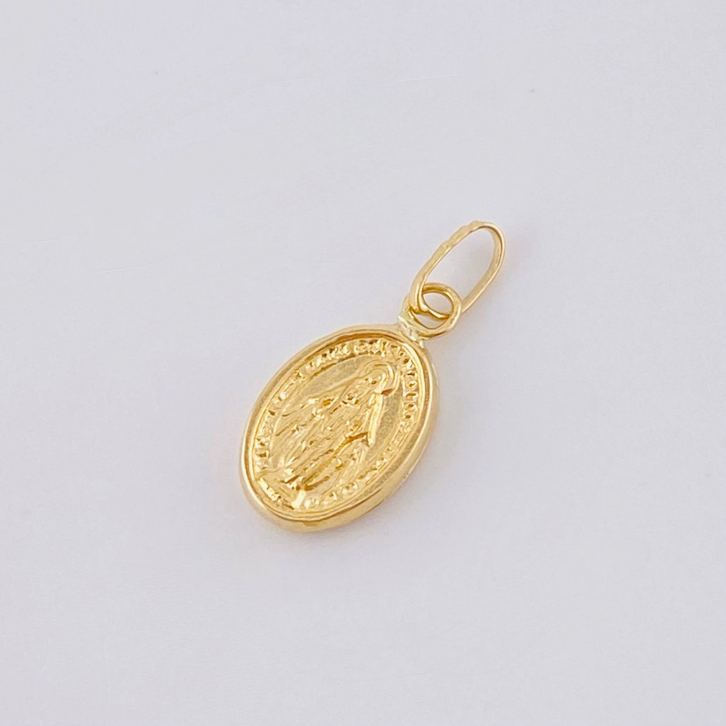 Dije Virgen Milagrosa 0.5 g / 3/4 in Oro Amarillo 18K