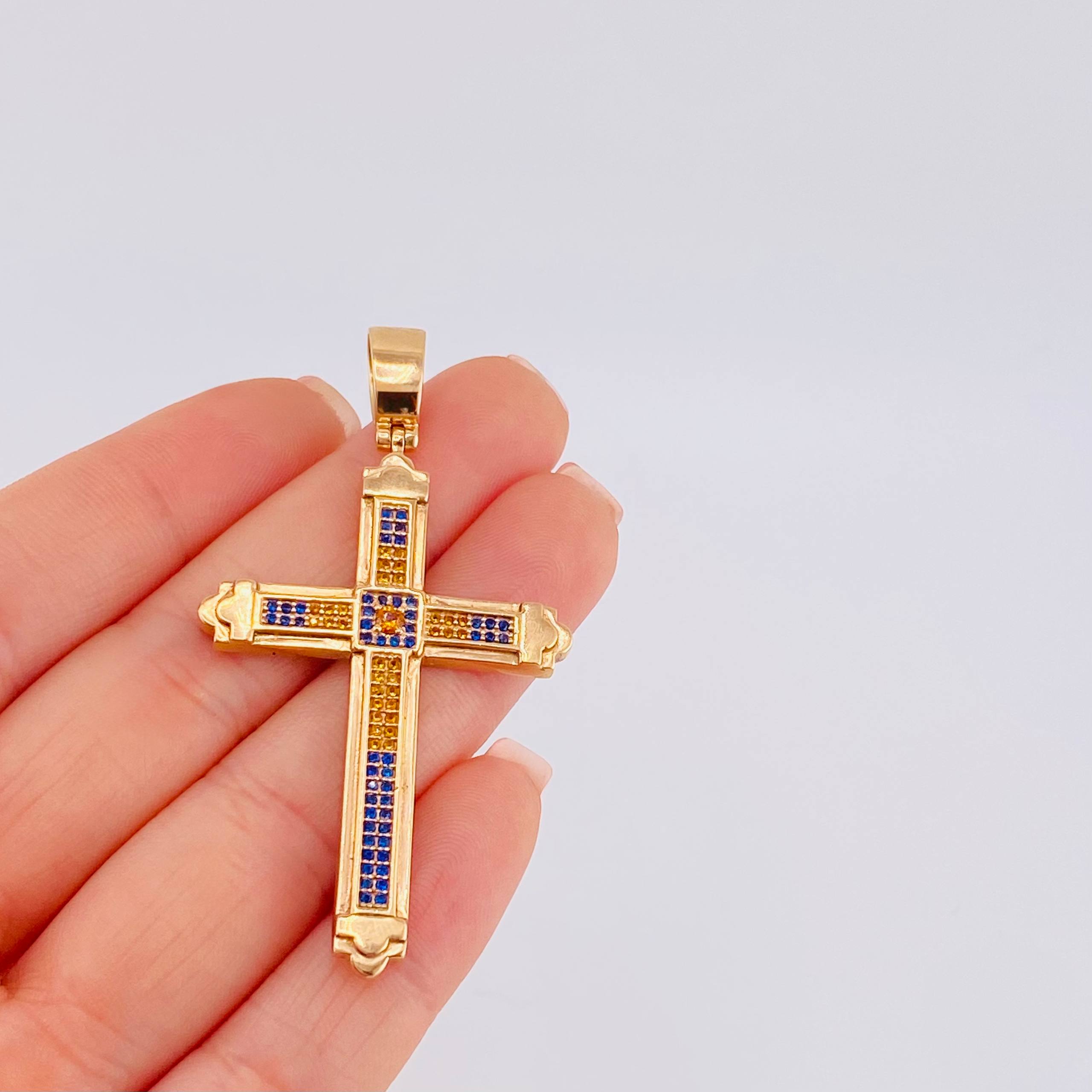 Dije Cruz Rumanic 8.25gr / 2 1/4 in / Oro Rosa 18K ©