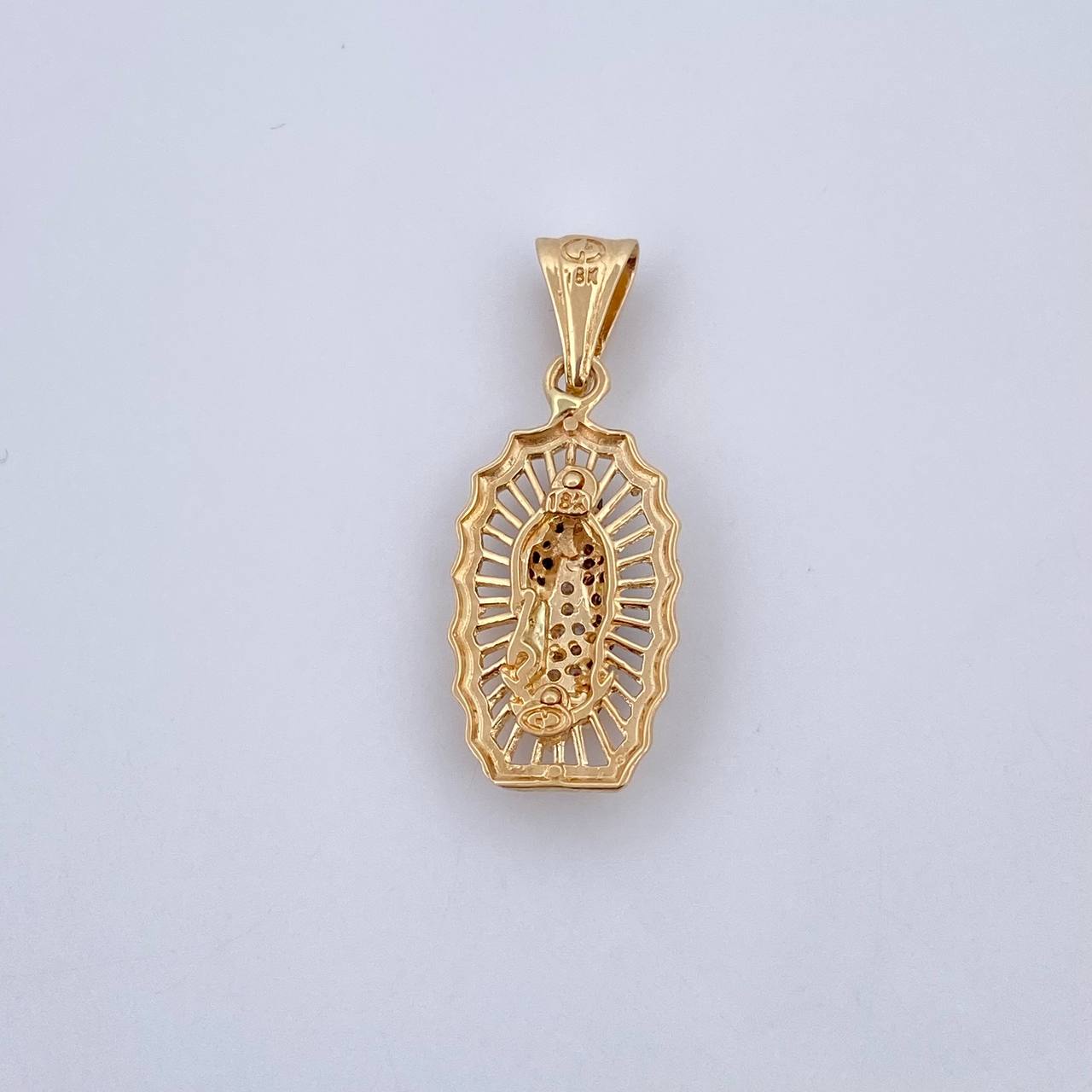 Dije Virgen Guadalupe 3gr / 3.1cm / Circones Negros Blancos Oro Amarillo 18K &