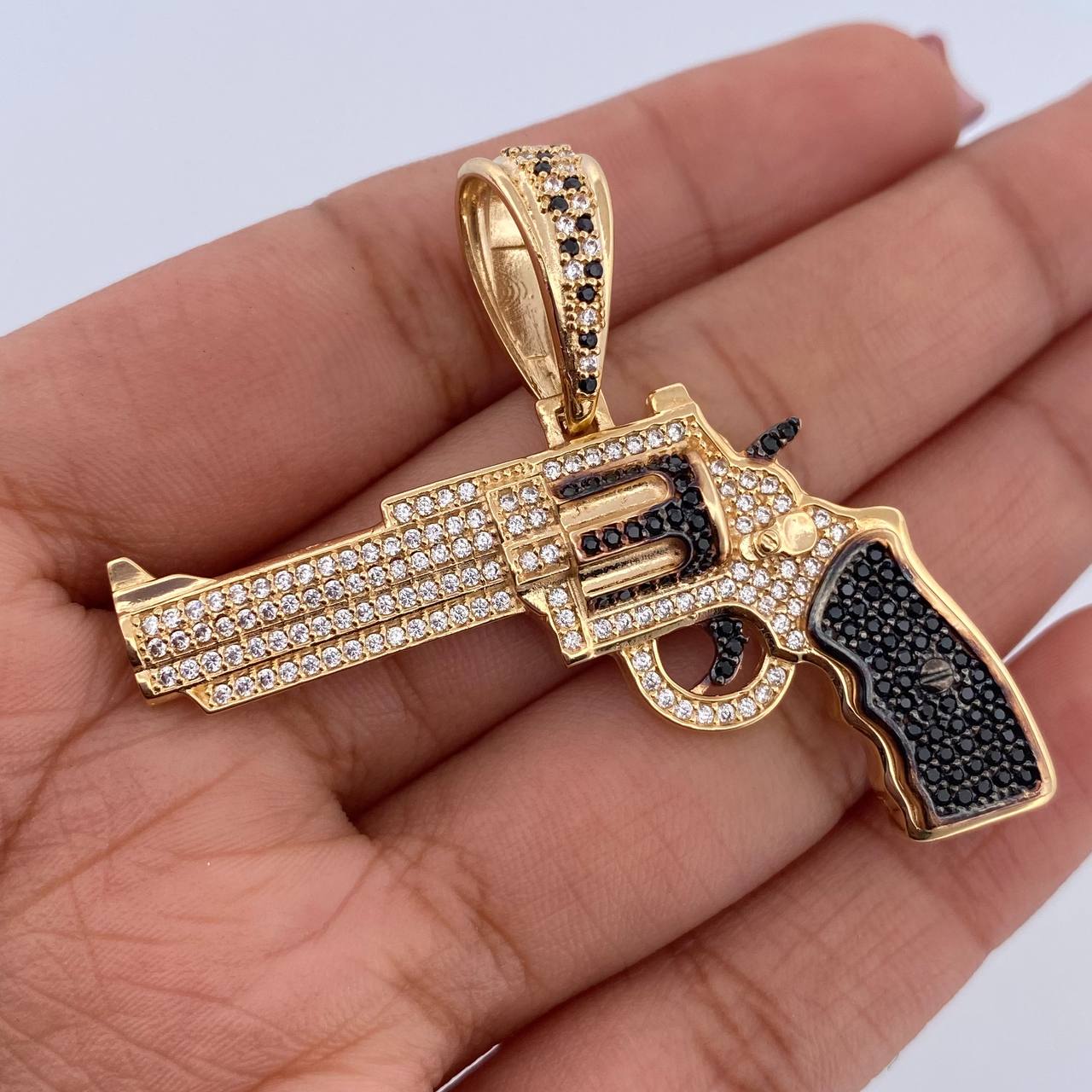 Pendant Gun 10gr / 4.6cm / Black and White Zircons Two Golds Black Yellow 18K &