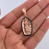 Dije Virgen Guadalupe 5.45gr / 3.6cm / Circones Negros Blancos Dos Oros Negro Rosa 18K &