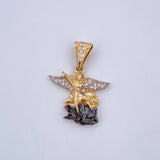 Dije San Miguel Arcangel 3.1gr / 2.7cm / Circones Blancos Tres Oros 18K &