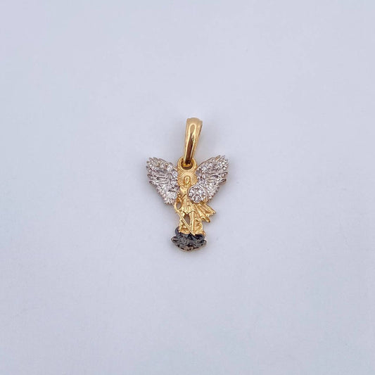 Dije San Miguel Arcangel 1.5gr / 2.1cm / Circones Blancos Tres Oros 18K &