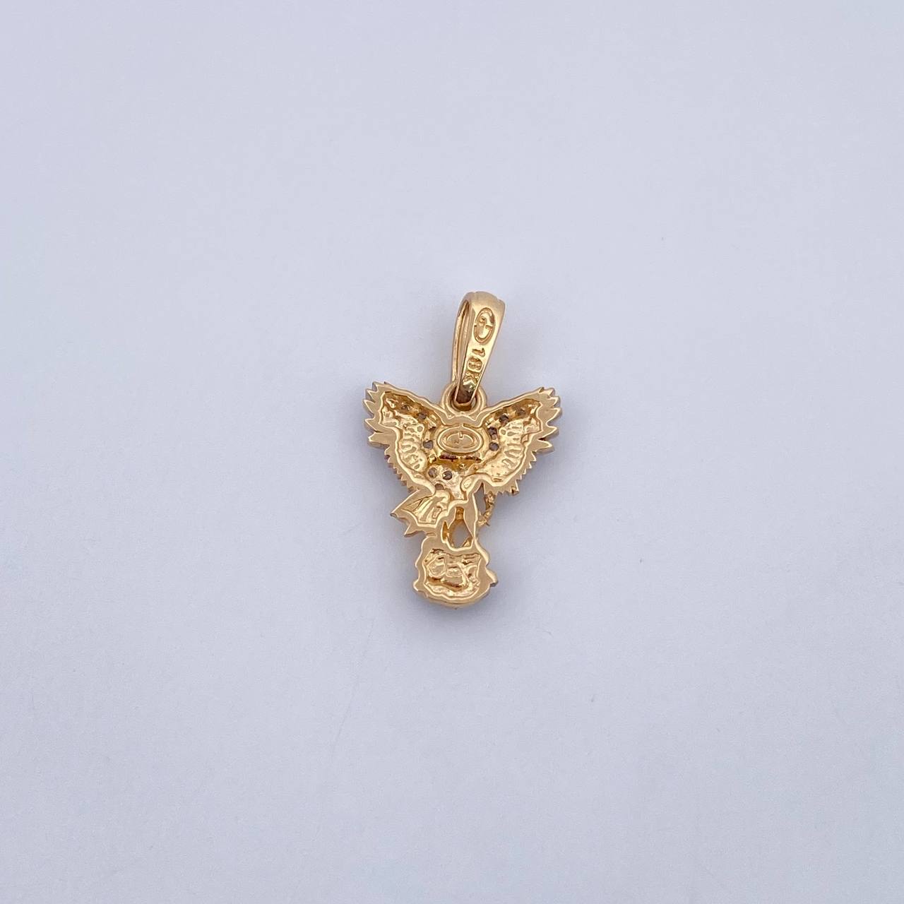 Dije San Miguel Arcangel 1.5gr / 2.1cm / Circones Blancos Tres Oros 18K &