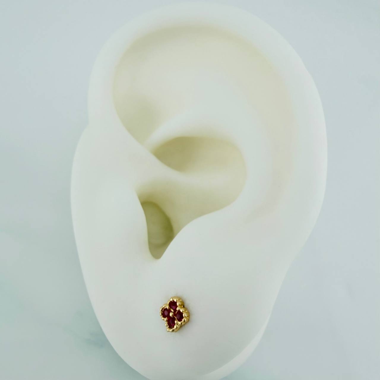 Topos Trebol 0.65 g / in / 3.6 mm Oro Amarillo 18K