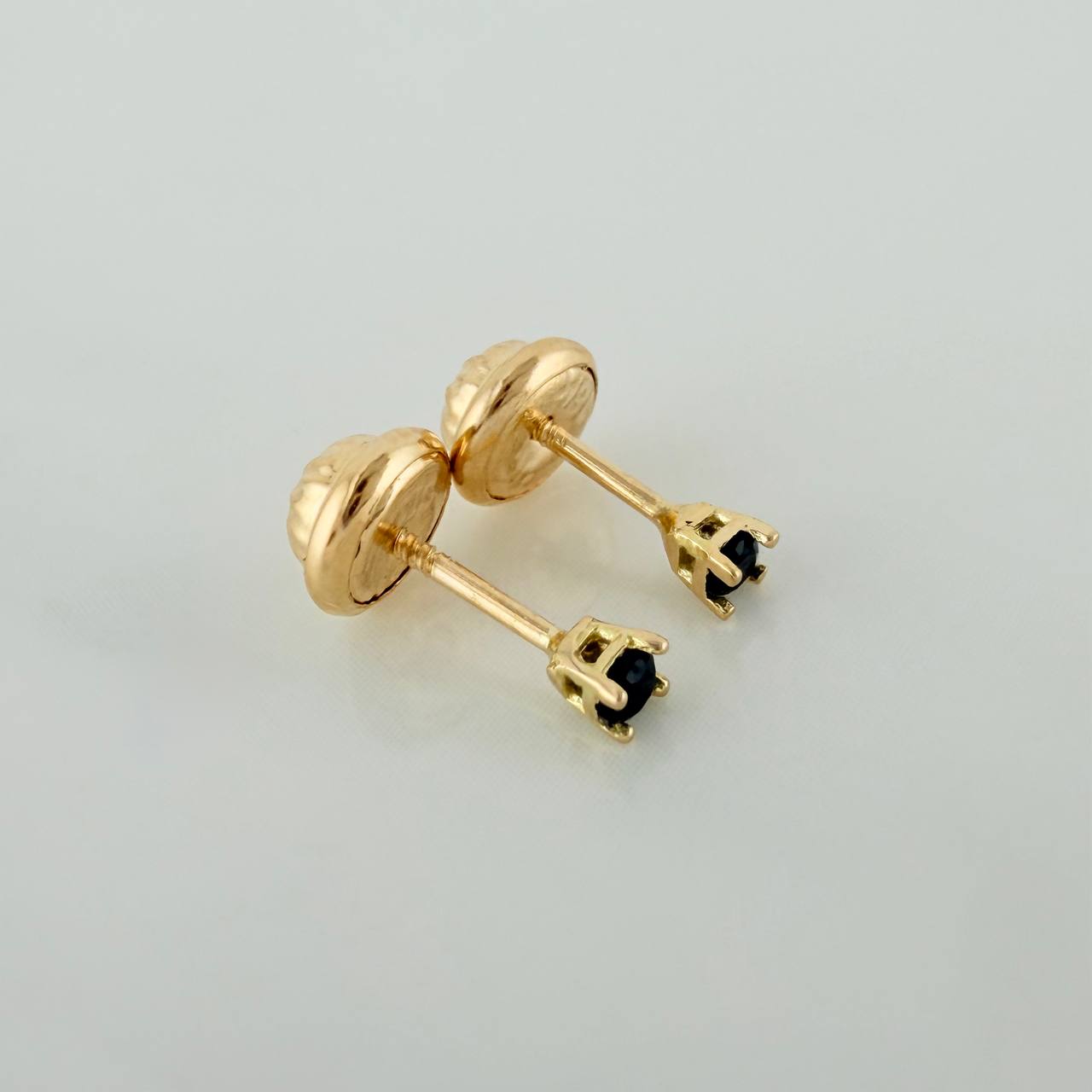 Stud Earrings Four Claws 0.5g / 2.3mm Yellow Gold 18K %