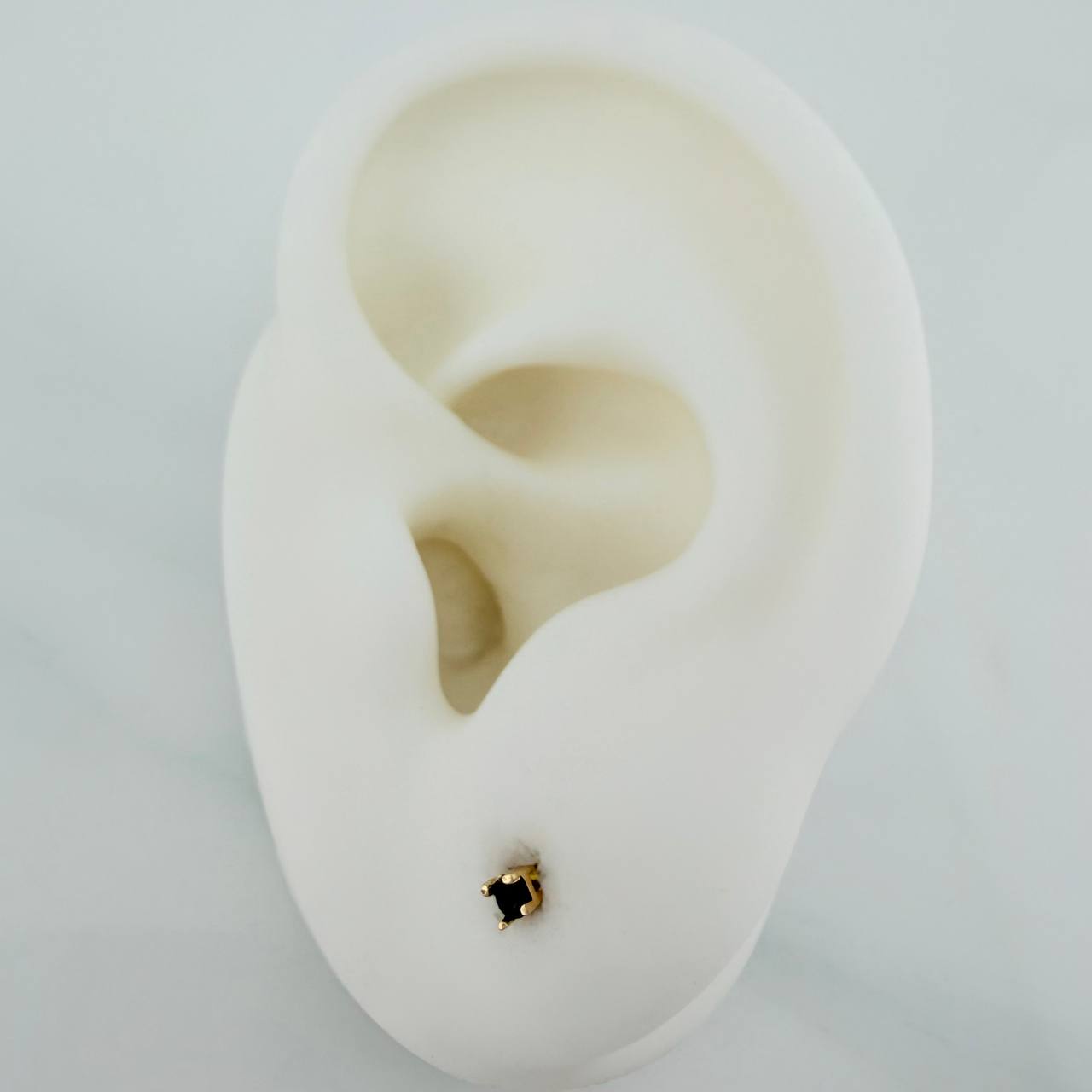Stud Earrings Four Claws 0.5g / 2.3mm Yellow Gold 18K %
