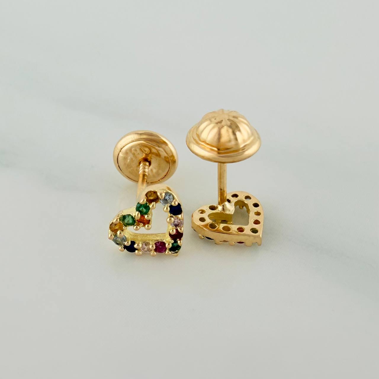 Topos Silueta Corazón 0.8gr / 6.2mm Oro Amarillo 18K %