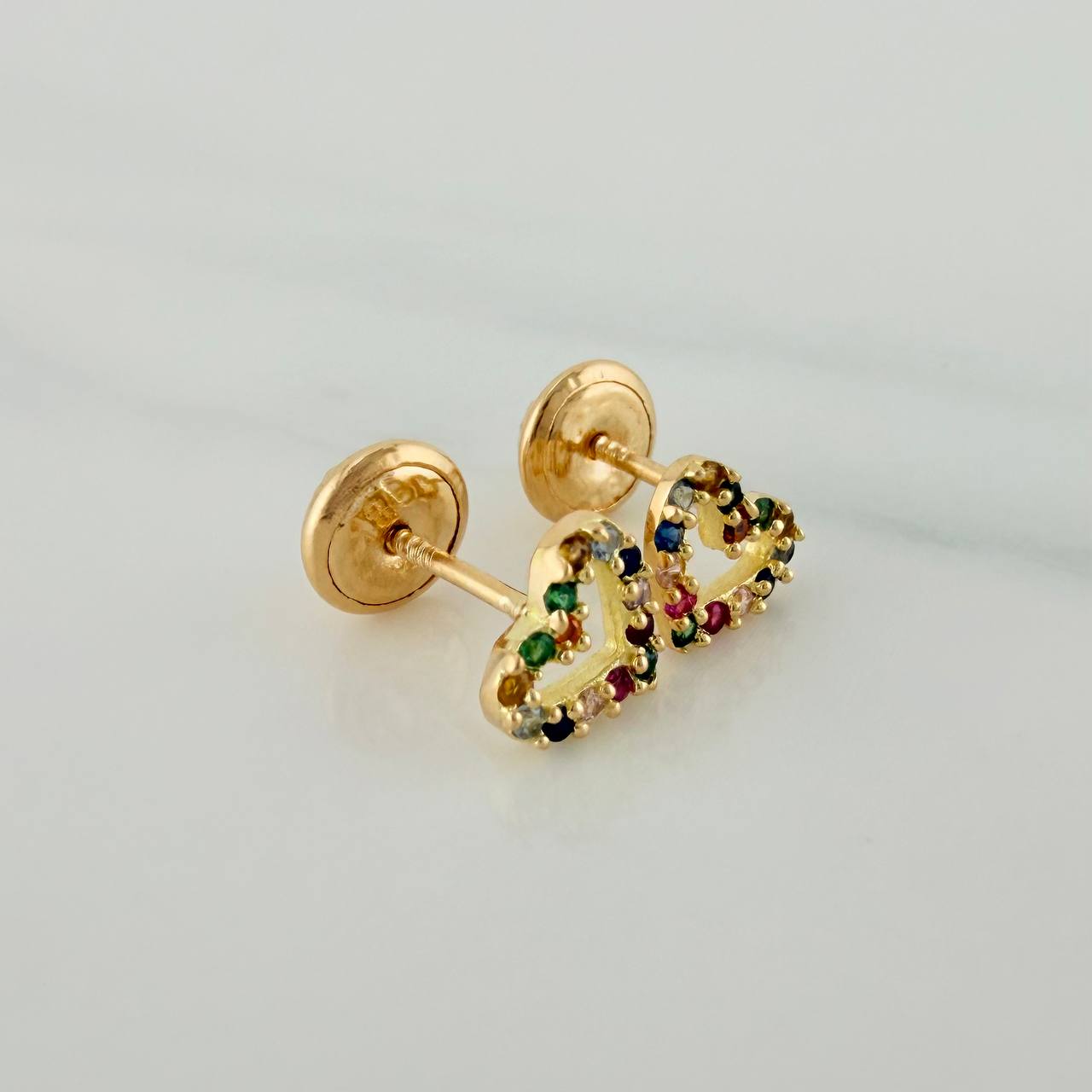 Topos Silueta Corazón 0.8gr / 6.2mm Oro Amarillo 18K %
