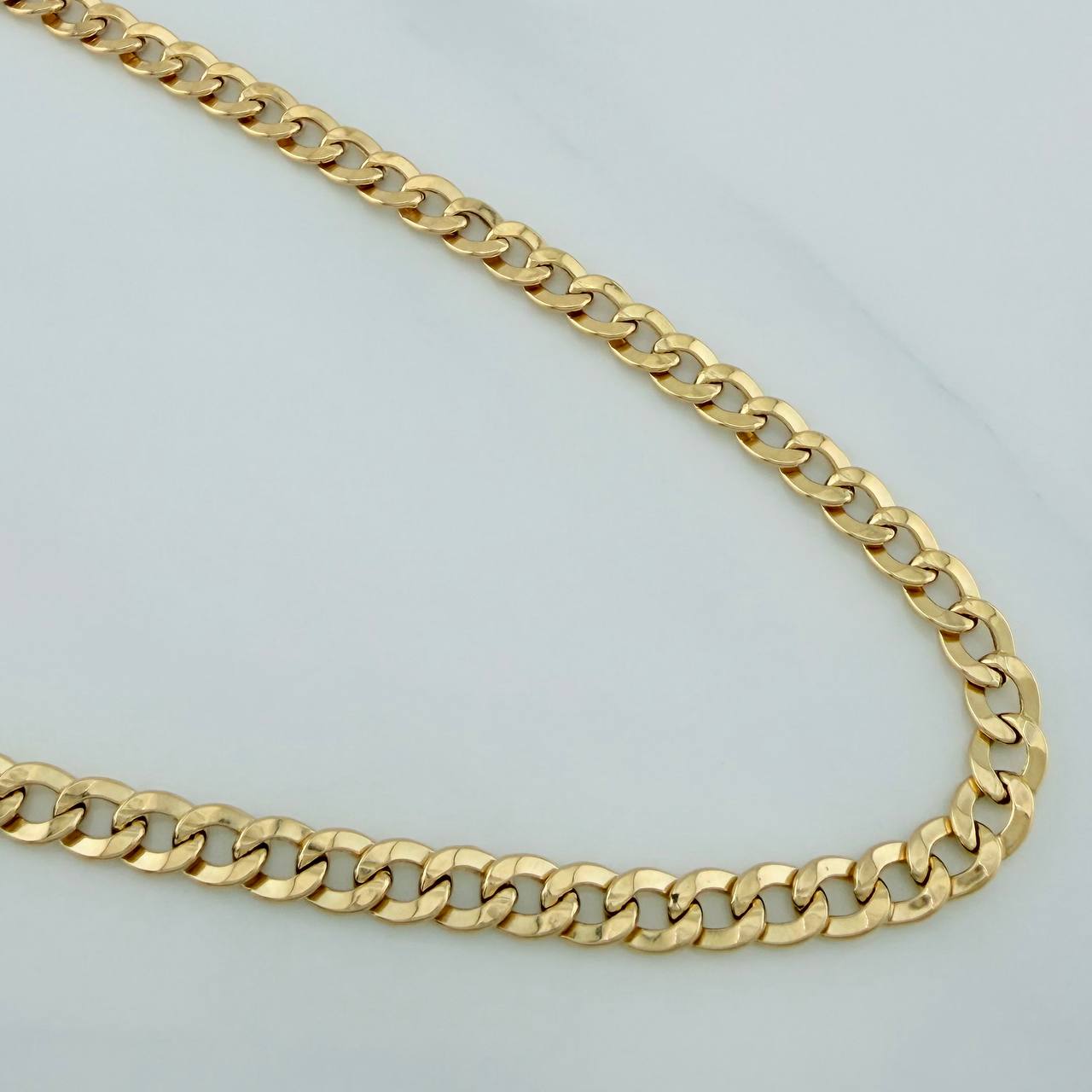 Cadena Cubana 13.3 g / 24 in / 5.9 mm Oro Amarillo 18K